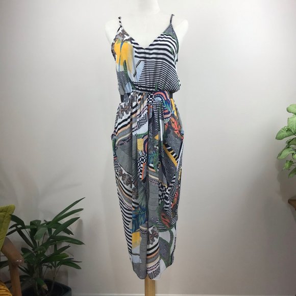 Sheike Dresses & Skirts - Sheike size 8 tropical jungle print dress